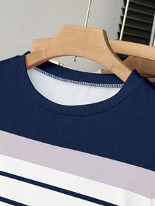 SHEIN Unity 女士户外/办公休闲条纹印花短袖褶皱腰身修身连衣裙，适合返校、校园穿着，蓝白配色，夏季新品，夏季度假、约会、日常出行休闲连衣裙，简约海滩度假浪漫连衣裙 - 彩色 - 查看 4