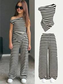 SHEIN Bộ đồ 2 mảnh cho bé gái tuổi teen, họa tiết sọc bất đối xứng, màu đen trắng, áo thun lửng trễ vai và quần. - Đen và trắng - Xem 1