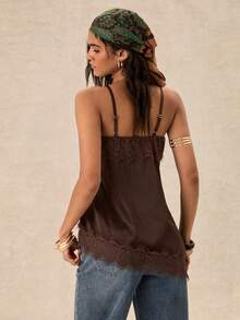 Easelle 棕色缎面蕾丝边吊带背心（女士款） - 棕色 - 查看 2