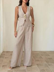 SHEIN Tall 女士优雅、简约、休闲、时尚、通勤、都市、现代、度假、波西米亚风、舒适的 V 领条纹背心，配有金属扣，搭配卡其色高腰裤两件套。 - 棕色 - 查看 4