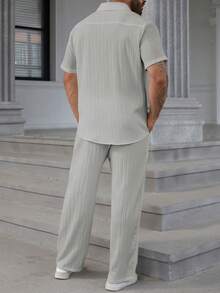 Manfinity Homme Bộ đồ nam trơn màu, áo sơ mi ngắn tay cài một hàng khuy và quần dài, thích hợp mặc hàng ngày. - Màu Xám nhạt - Xem 2