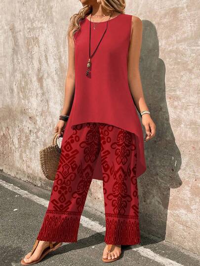 EMERY ROSE Bộ 2 món gồm áo croptop không tay màu trơn và quần ống rộng.