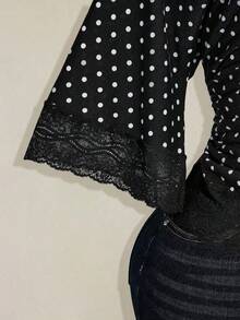 SHEIN ICON 大码 Y2K 休闲波点性感 V 领蕾丝拼接喇叭袖上衣 - 黑色 - 查看 5