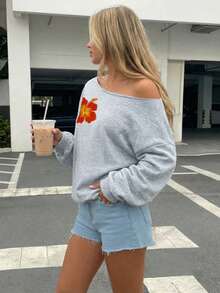 SHEIN EZwear 宽松露肩休闲长袖卫衣，花卉图案，复古休闲风，适合海滩、音乐节、度假等各种场合，展现迈阿密女孩的个性魅力，是返校季和秋冬季女装的理想之选。 - 淺灰色 - 查看 6