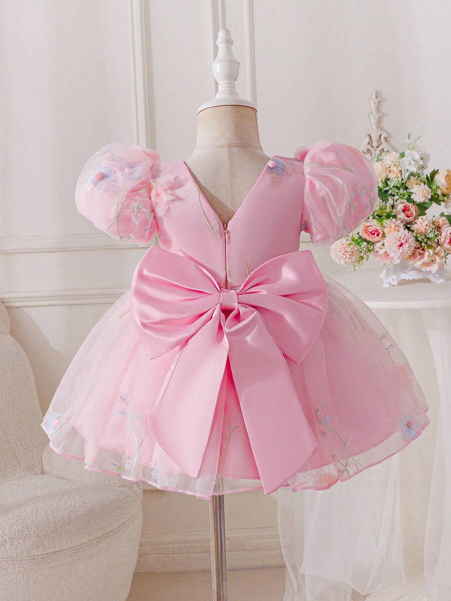 SHEIN Glamorique Kids 女婴生日派对婚礼节日礼服，粉色刺绣薄纱蓬蓬公主裙，带3D蝴蝶结