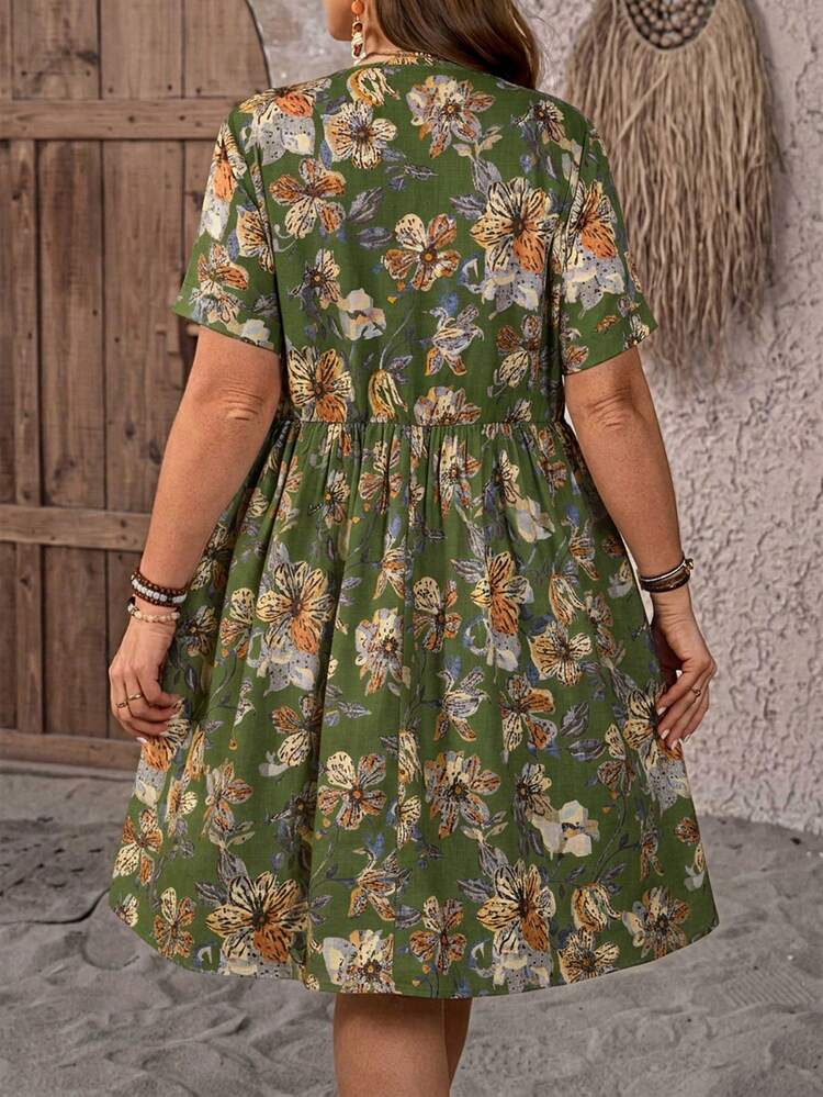 Plus Size Women's Summer Casual Vacation Country V-Neck Short Sleeve Green Floral Print Dress, Suitable For Summer Vacation,Summer Outfits For Women ,Vacation Outfits Women ,Holiday Outfits For Women,Going Out Outfits,2026 New Clothes,Simple And Fashionable For Everyday Wear,Suitable For Summer, Vacation, Daily Wear, Festival Outfits For Women,Country Concert Outfit,Beach Outfits For Women,Western Style,Flowy Dress