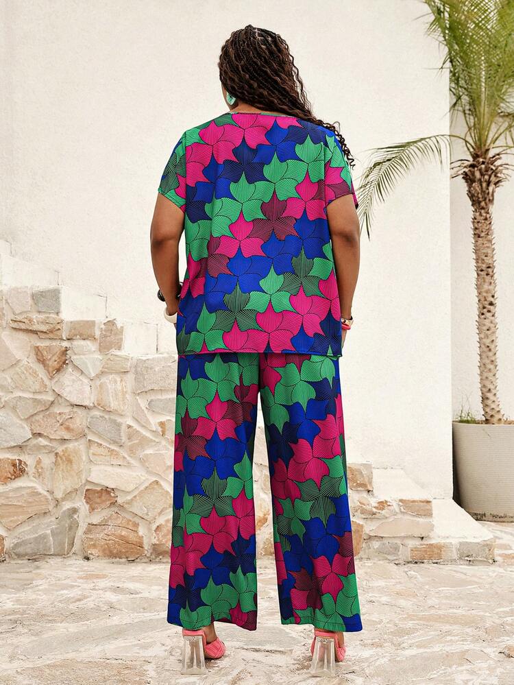 Plus Size Floral Print Round Neck Short Sleeve Top And Shorts Casual 2-Piece Set 2 Piece Set Two Piece Outfit Women Summer Summer Outfits Spring Clothing Spring Outfit Festival Outfits For Women Beach Outfit For Women Vacation Outfits Women Holiday Outfits For Women Summer Holiday Outfits