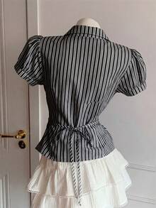 Comfortcana 女士黑色条纹短款泡泡袖单排扣休闲衬衫，夏季服装 - 黑色 - 查看 2