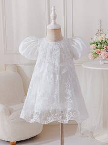 SHEIN Glamorique Kids 女婴优雅泡泡袖白色蕾丝荷叶边连衣裙，可爱正式礼服 - 白色 - 查看 3