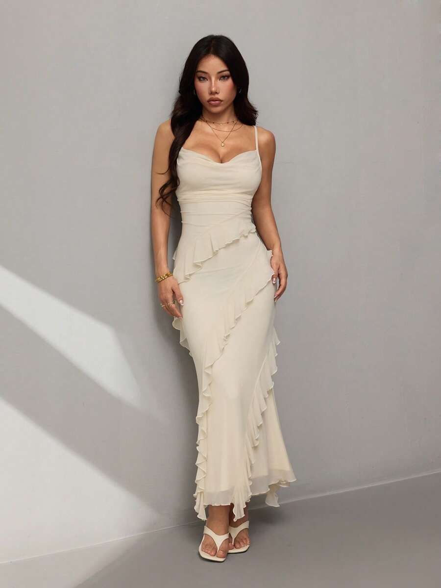 SHEIN PETITE Đầm nữ thanh lịch, gợi cảm, lãng mạn với bèo nhún ở eo, cổ khoét sâu và lưng hở, thích hợp cho hẹn hò, lễ tốt nghiệp, dạ hội, mùa xuân/hè. - Trắng ngà - Xem 1