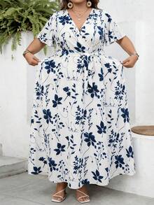 SHEIN CURVE+ 休闲复古大碎花宽松大码抽绳连衣裙，适合春夏穿着，适合丰满身材，适合度假穿着，飘逸连衣裙，女士沙滩装/沙滩裙/沙滩度假装/沙滩必备/毕业典礼/下午茶会连衣裙/夏季/乡村/沙滩度假装/沙滩装/沙滩服饰 - 彩色 - 查看 6