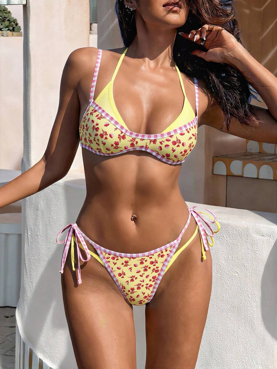 Swim Vcay Bộ bikini 2 mảnh Swim Mod mới về dành cho nữ, kiểu dáng thanh lịch, gợi cảm, phong cách Boho dễ thương, nền vàng phối họa tiết hoa đỏ và viền kẻ caro hồng, áo tam giác và quần buộc dây bên hông - Đồ bơi phong cách Cottagecore ngọt ngào - Dây buộc điều chỉnh tôn dáng, mang đến cảm giác mùa hè biển cả - Hoàn hảo cho kỳ nghỉ hè trên bãi biển, tiệc bể bơi, lễ hội âm nhạc, đám cưới, trang phục nghỉ lễ mùa xuân, trang phục nghỉ dưỡng, kỳ nghỉ nhiệt đới. - Màu vàng - Xem 1