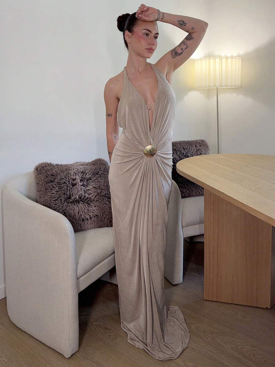 Abrilcols 金属质感度假沙滩音乐节露背优雅深V弹力美丽女士连衣裙派对 - 杏色 - 查看 1