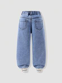 Quần jeans ống đứng dáng rộng cho bé gái, màu xanh nhạt bạc màu, điểm nhấn là nơ hồng xinh xắn, nhiều túi 3D, phù hợp phối cùng áo ngắn tay/dài tay, đa năng cho mọi mùa. - Rửa trung bình - Xem 2