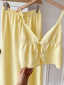 SHEIN EZwear 两件套梭织休闲女式系带吊带背心和裤子套装 - 鵝黃色 - 查看 5