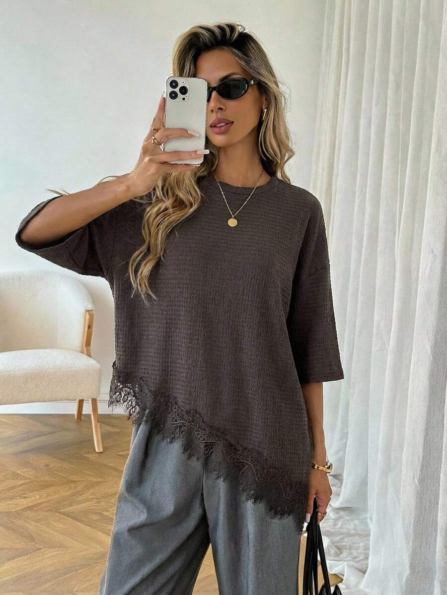 SHEIN LUNE Women's Casual Solid Color Textured Fabric Asymmetric Hem Lace Patchwork T-Shirt, All-Match Versatile Daily Wear - Multicolor - View 1