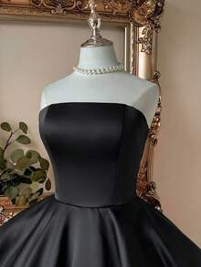 Lovelzi Elegant Luxurious Satin Patchwork Mesh, Handmade Bow Decor, Strapless Bubble Hem A-Line Short Cocktail Dress, Party Gown - Black - View 3