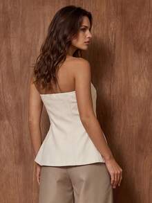 RueChic Veste sans bretelles élégante pour femme - Gilet taillé blanc avec boutons dorés, gilet de costume ajusté formel à boutons - Blanc - Voir 5