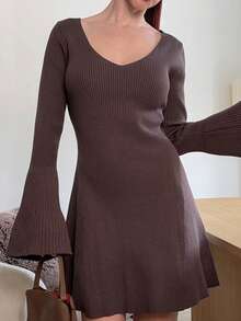 Abrilcols Elegant Vintage Inspired V-Neck Flare Sleeve Fitted Mini Knit A-Line Bodycon Dress, Versatile For Outings - Coffee Brown - View 6