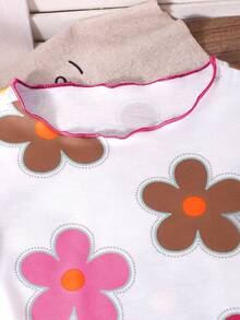 SHEIN Genkimix Kids 女童碎花圆领短袖T恤和纯色流苏裤套装 - 玫紅色 - 查看 5
