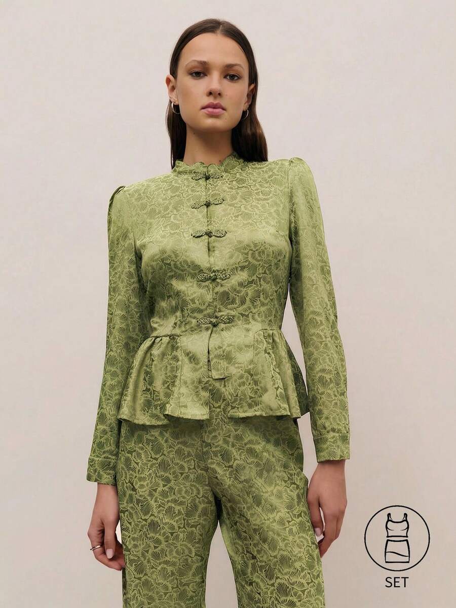 Nöista Bộ đồ hai mảnh bằng gấm thanh lịch gồm áo tay dài có cấu trúc, chi tiết cúc Trung Quốc, eo được nhấn nhá và phần peplum mềm mại. Thích hợp cho trang phục nghỉ dưỡng và lễ hội dành cho phụ nữ, kiểu dáng mùa xuân hè. - màu xanh lá - Xem 1