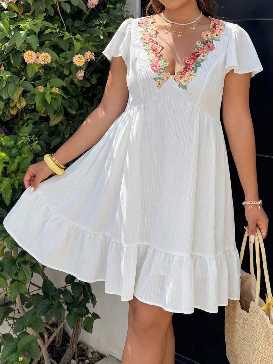 GalTyme 大码女式贴花装饰荷叶边下摆休闲连衣裙 - 白色 - 查看 1