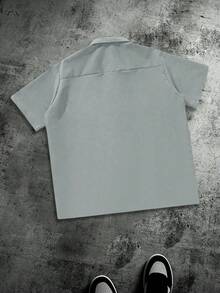 PAVTROS Áo sơ mi nam Manfinity Streetrush dáng rộng, thiết kế nhiều túi tiện dụng, màu xanh dương, tay ngắn, cài nút, áo sơ mi casual nhiều túi, áo sơ mi nam cài nút, trang phục đường phố nam giới. - Màu xanh lam - Xem 2