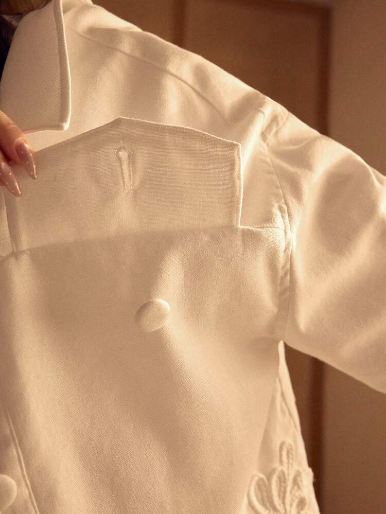 MOTF STUDIO WOMEN'S EMBROIDERED DETAIL FRONT BUTTON JACKET