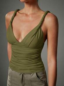 Hauture Blusa básica para salir con diseño de hombros retorcidos y espalda baja, sexy y casual para mujer - Verde militar - Ver 3