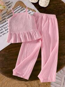 SHEIN Vintaside Kids 女童休闲时尚度假吊带无袖露脐钩针草莓边饰背心和松紧腰宽松纹理面料阔腿裤套装 - 粉色 - 查看 3