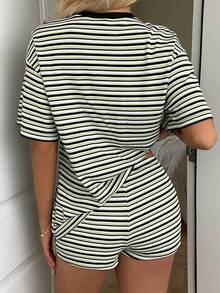 SHEIN EZwear 女士夏季休闲度假通勤撞色条纹印花宽松落肩T恤和短裤套装 - 橄欖綠 - 查看 4