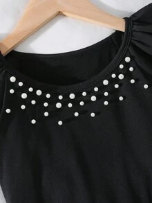 Conjunto de 2 peças para rapariga, t-shirt preta de malha com gola redonda e mangas onduladas, decoração de pérolas falsas & saia de ganga azul lavada com laço de missangas, doce e fofo para verão e escola - Preto - Ver 7
