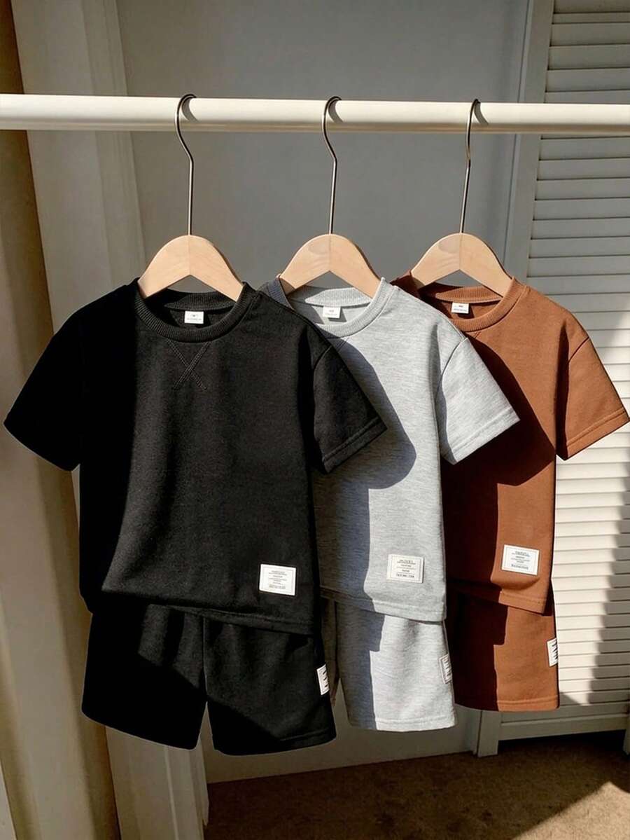 SHEIN Genkimix Kids 6件套儿童休闲简约圆领T恤短裤套装,夏季运动服,3种颜色(灰色、黑色、白色) - 彩色 - 查看 1