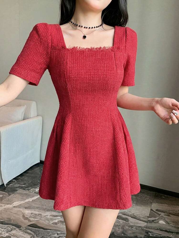 Spring & Summer Coarse Texture Rose Red Retro Square Collar Lady Elegant Petal Sleeve A-Line Waist Cinched Midi Dress