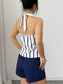 Airaco Top sin espalda con cuello de halter a rayas verticales azul y blanco + Pantalones cortos de pierna ancha azul marino, conjunto de 2 piezas para ir al trabajo - Azul Marino - Ver 5