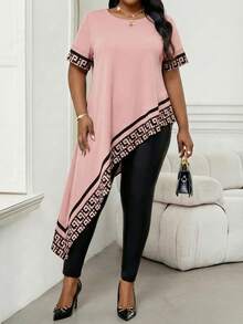 SHEIN Lady Chemise à manches courtes pour femmes grandes tailles avec ourlet asymétrique, patchwork et motif géométrique - Rose bonbon - Voir 8