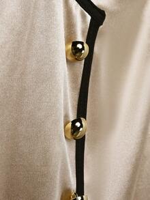 Franclia Áo tank top cổ lệch, cài nút, phối nhiều mảnh - Rượu sâm banh - Xem 4