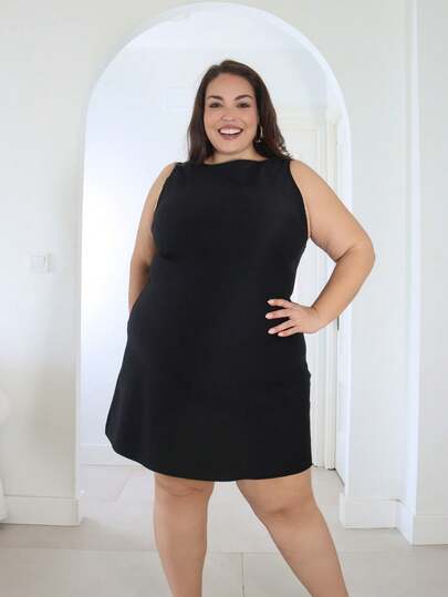 Pretty and Ole 大码黑色镂空圆领休闲无袖连衣裙