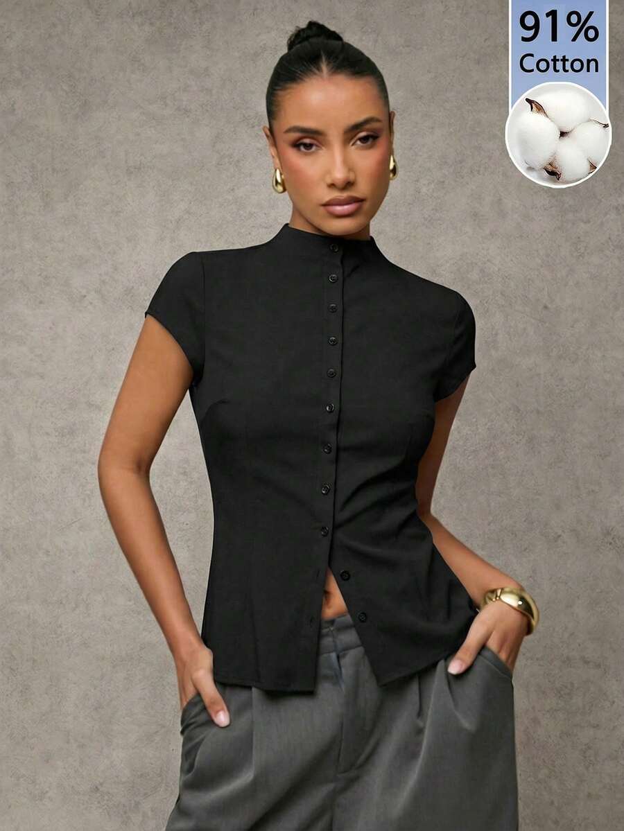 SHEIN BAE Áo thun nữ màu đen trơn cổ cao tay ngắn cài một hàng khuy, chất liệu 91% cotton, kiểu dáng thanh lịch, phù hợp cho công sở, đi làm, hẹn hò và các dịp trang trọng vào mùa xuân và mùa hè. - Nhiều màu - Xem 1