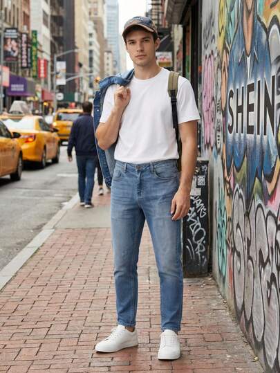 Jeans de hombre lavados, de pierna recta y relajados con un toque casual y moderno, perfectos para usar todos los días en todas las estaciones.