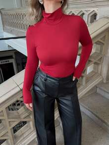 Jeta Ari 高领修身 T 恤 - 酒紅色 - 查看 3