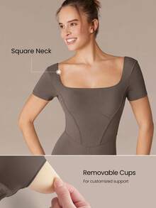 GLOWMODE Mono de cuello cuadrado con control de abdomen FeatherFit™ de 24" con espalda en U, de bajo impacto, para yoga y uso diario, con copas desmontables - Marrón - Ver 4