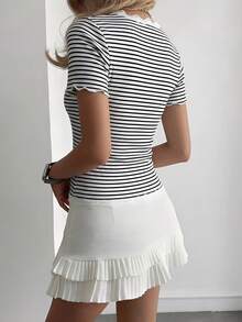 Livesso 女士条纹撞色蕾丝修身短袖T恤，夏季 - 黑與白 - 查看 2