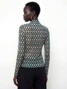 Maija 2026春夏几何印花高领T恤，适合婚礼宾客、主人、约会、派对、音乐会、早午餐、机场等多种场合穿着。 - 彩色 - 查看 2