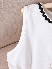 Elladie kids 少女夏季通勤时尚无袖荷叶边珍珠纽扣背心和百褶短裤两件套 - 白色 - 查看 5