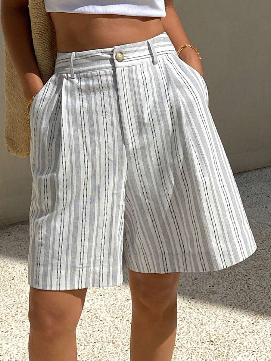 Livesso Quần short nữ kẻ sọc, thiết kế cạp cài nút, có túi, kiểu dáng thường ngày. - Màu be - Xem 1