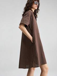 Ontre 2026 Nuevo vestido de verano de manga corta con cuello de camisa a rayas en caqui, adecuado para el transporte urbano, casual, moda minimalista, transporte urbano, vestido de verano minimalista elegante para damas, playa, vacaciones, oficina, festival de música rural, invitado de boda, fiesta elegante - Caqui - Ver 3