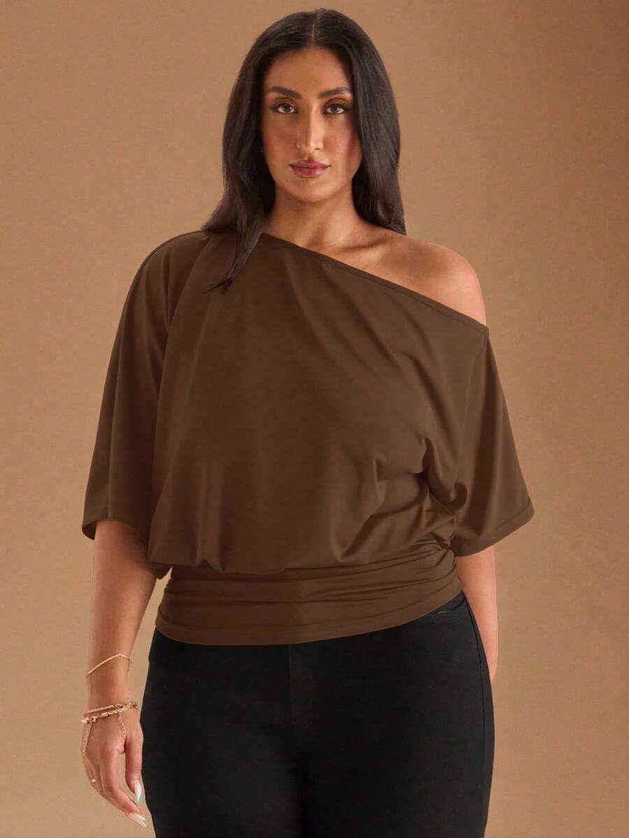 SHEIN BAE Áo thun đen dáng suông, vai lệch, đa năng, thích hợp mặc hàng ngày, hẹn hò, uống trà chiều, đi chơi với bạn bè, và phối đồ trong mọi dịp. - màu nâu - Xem 1