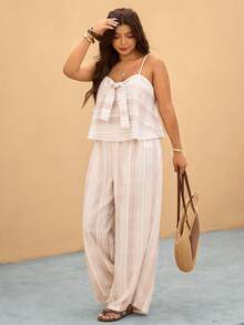 Elaquor Bộ đồ đôi nữ cỡ lớn gồm áo hai dây xếp ly và quần ống rộng, kiểu dáng thường ngày. - Màu be - Xem 1