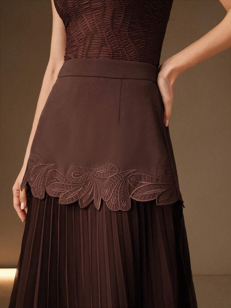New Vintage Elegant Embroidered Waist Coffee Brown Pleated Skirt For Women